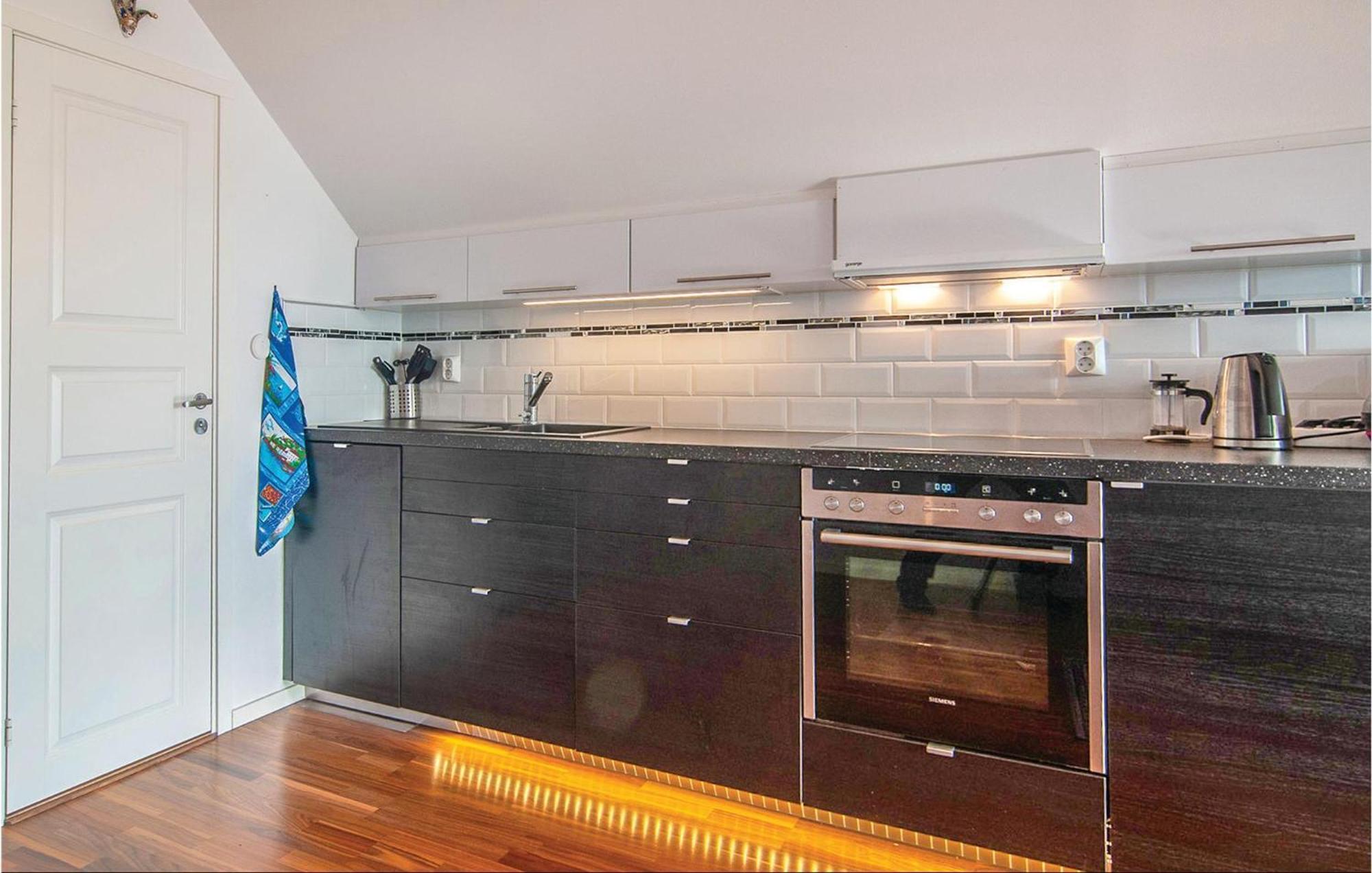 Cozy Apartment In Klintehamn With Wifi Bagian luar foto